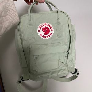 fjallraven kanken mini backpack